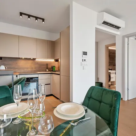 Eurovea Tower 2 Sky View Apartamento *