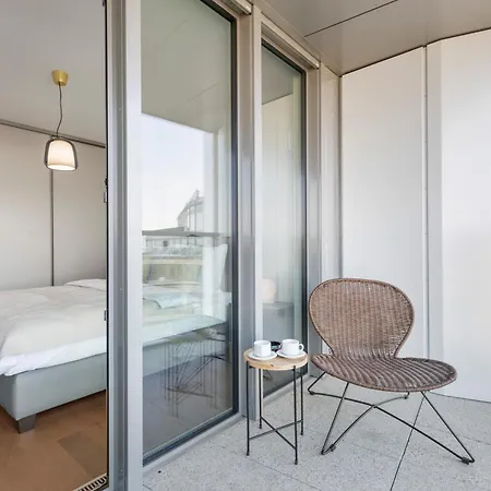 Eurovea Tower 2 Sky View Апартаменти