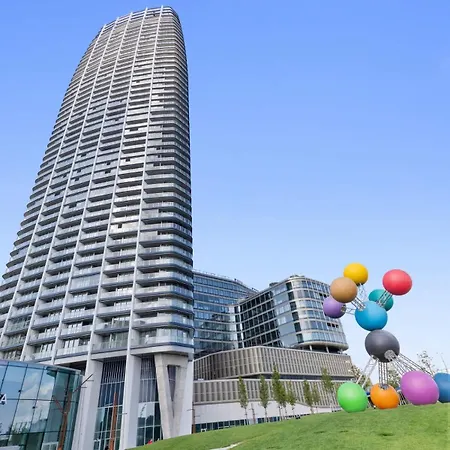 Eurovea Tower 2 Sky View Апартаменти