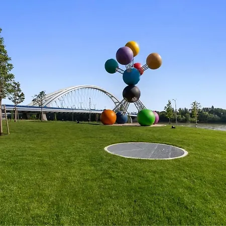 Διαμέρισμα Eurovea Tower 2 Sky View *