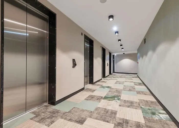 Eurovea Tower 2 Sky View 아파트 브라티슬라바